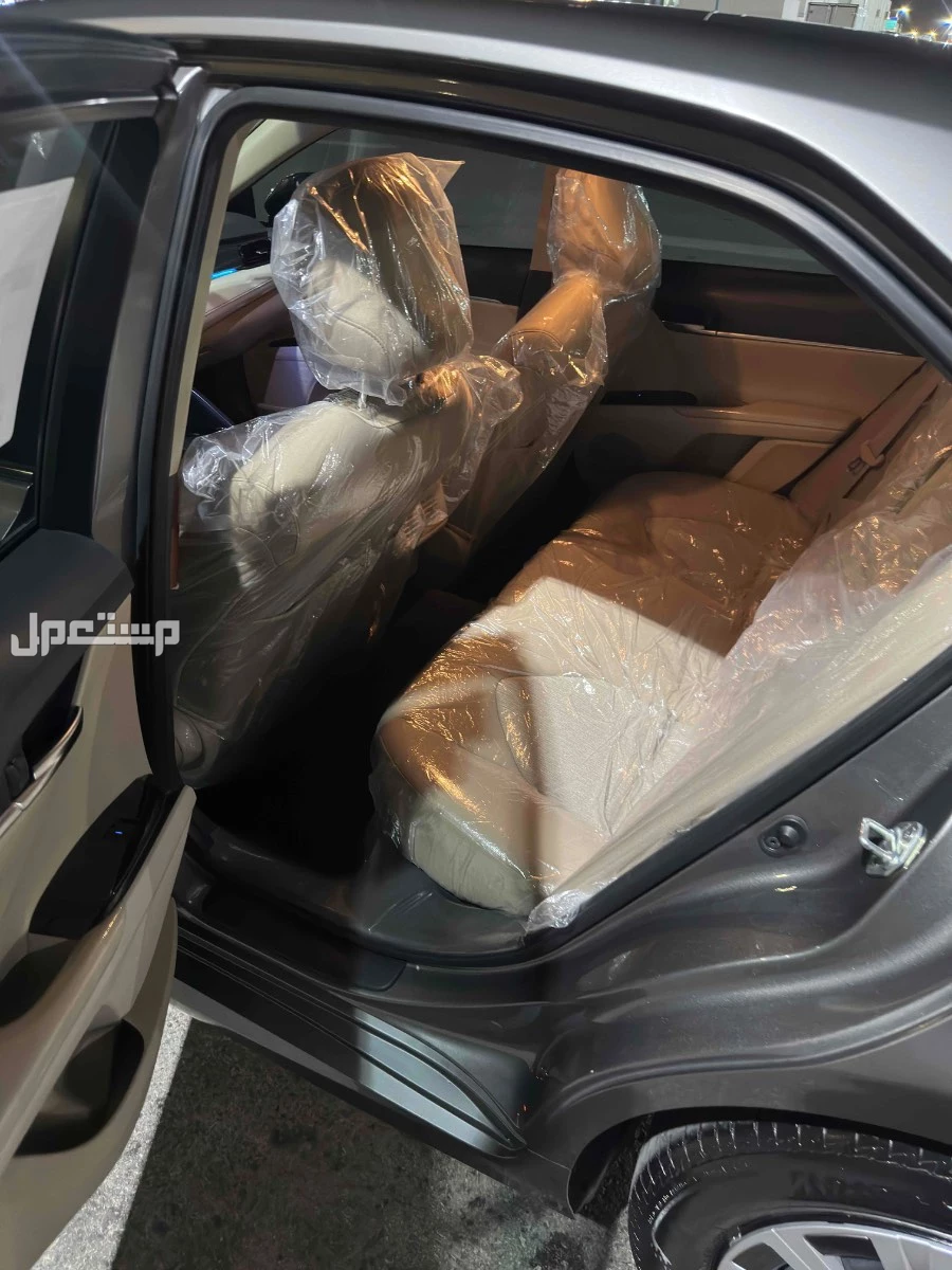 تويوتا كامري 2023 ستاندر - تيتانيوم