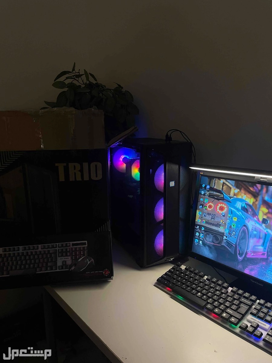 بي سي قيمنق مع شاشة واكسسوارات PC