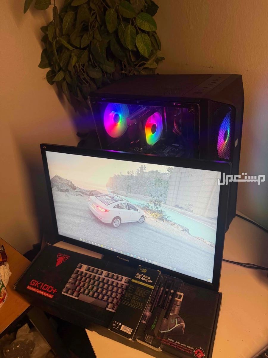 بي سي قيمنق مع شاشة واكسسوارات PC