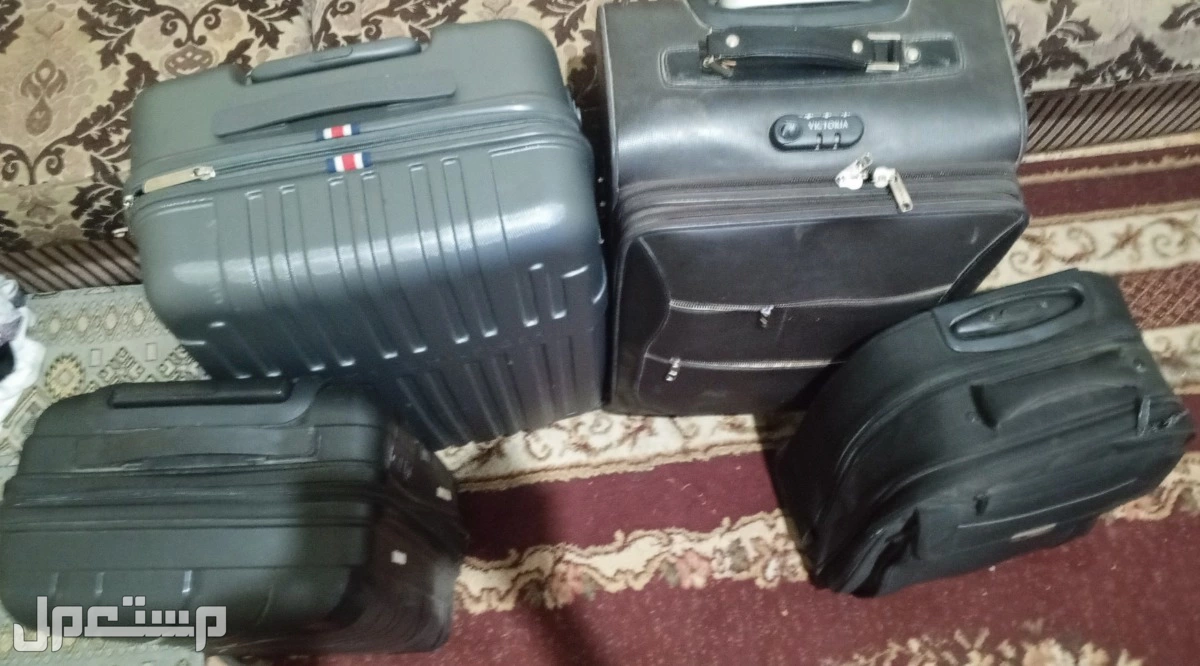 شنط السفر نظيفه للبيع 2متوسطتان و2صغيرتان الواحدة ب 40