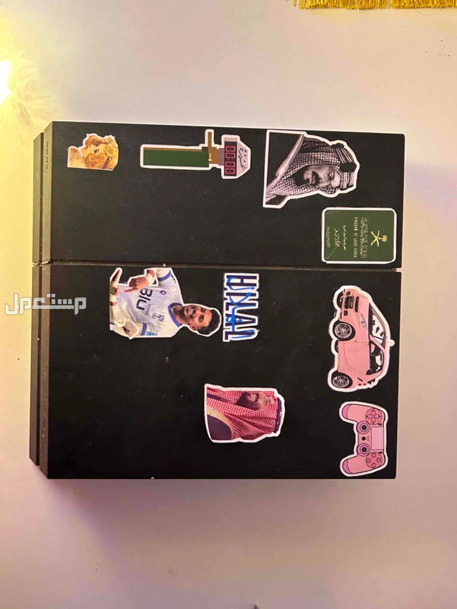 سوني 4 + اليد.                                                                                                                                                                               .