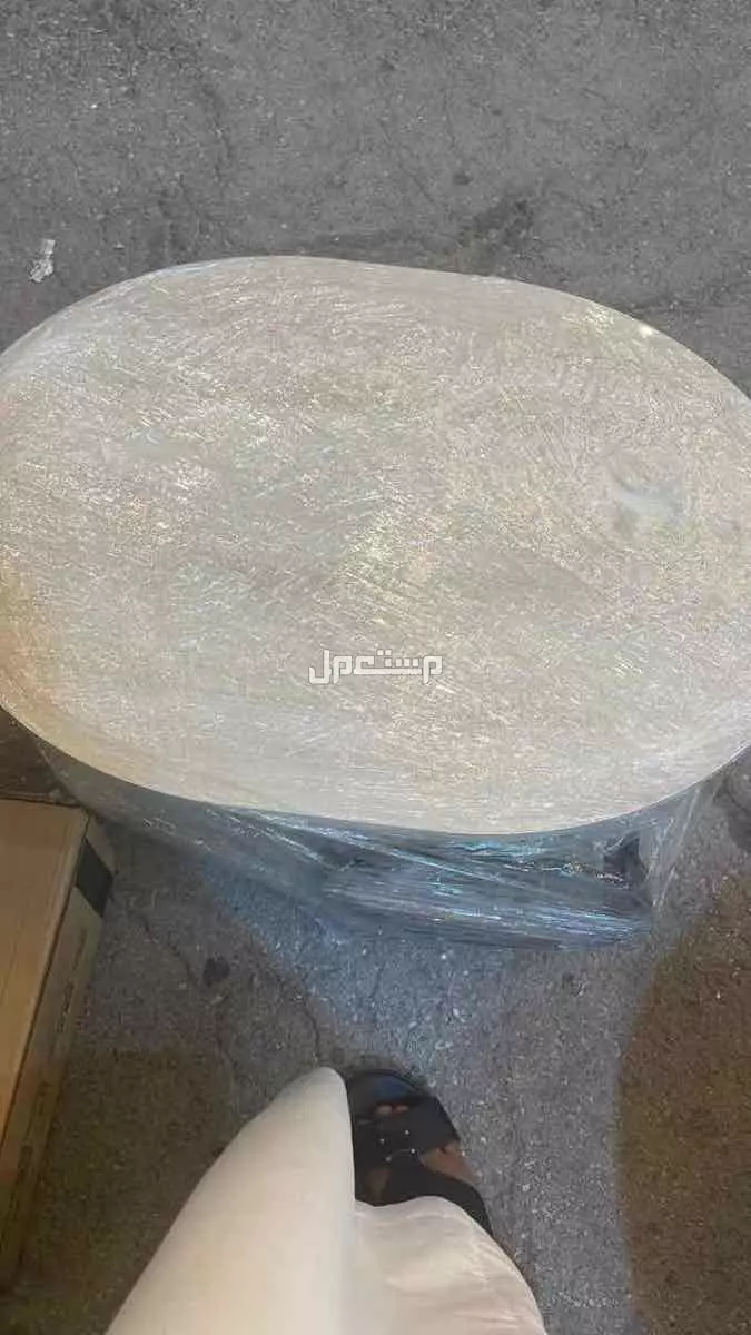 طاولة تقديم  في الخبر بسعر 200 ريال سعودي