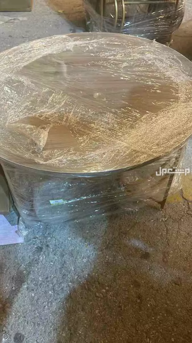 طاولة تقديم  في الخبر بسعر 200 ريال سعودي