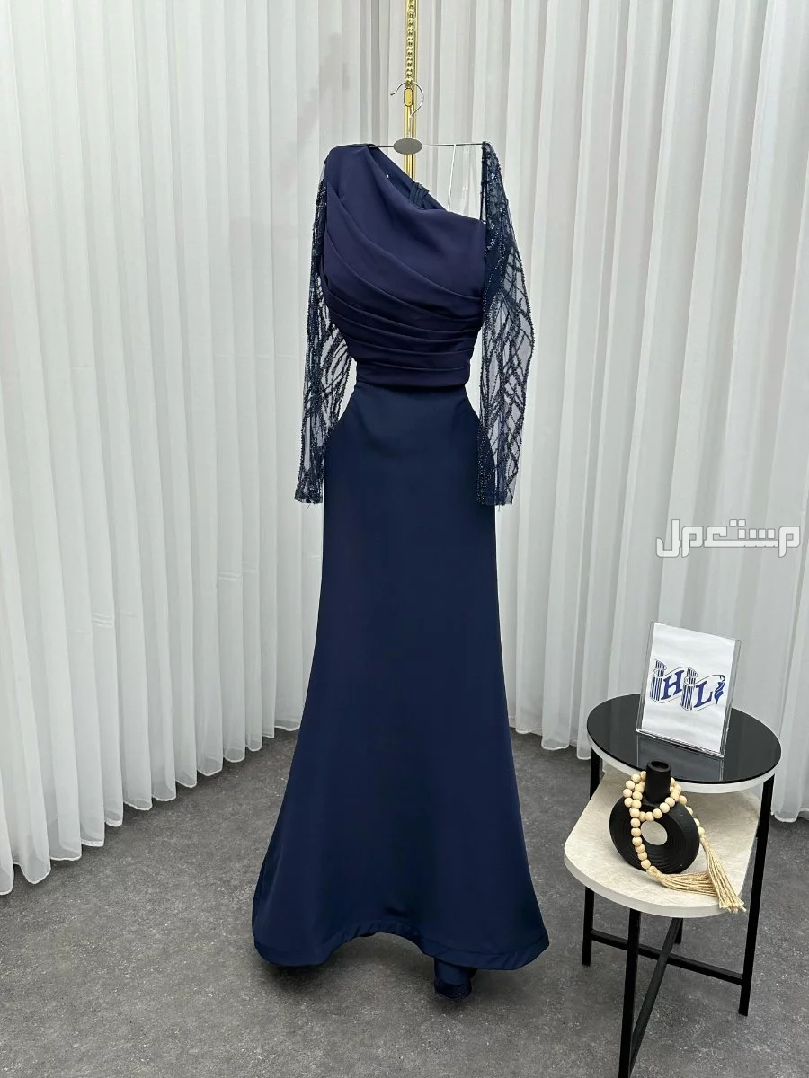 فساتين ناعمه وانيقه  في جده بسعر 700 ريال سعودي
