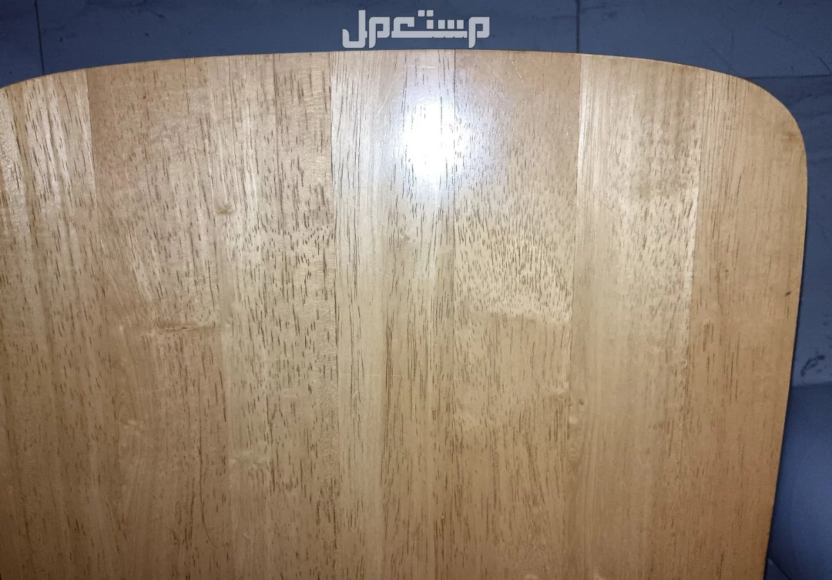 جلسة أرضية وطقمين كراسي جلوس خشب طبيعي وطاولة طعام خشب طبيعي وطقمين طاولات وسط ترابيزات