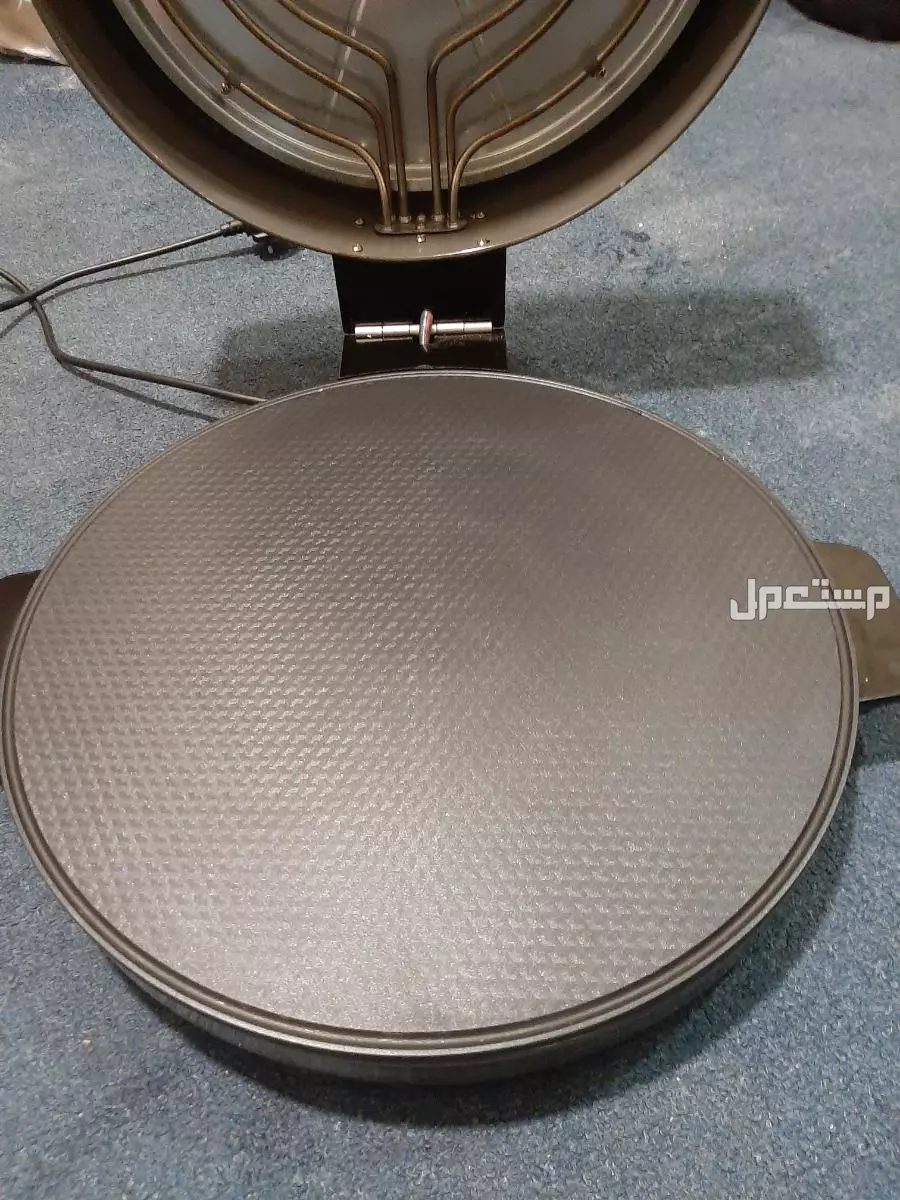 آلة صنع الخبز و البيتزا .اديسون  +آلة صنع السمبوسة و الوافل في الدمام بسعر 150 ريال سعودي