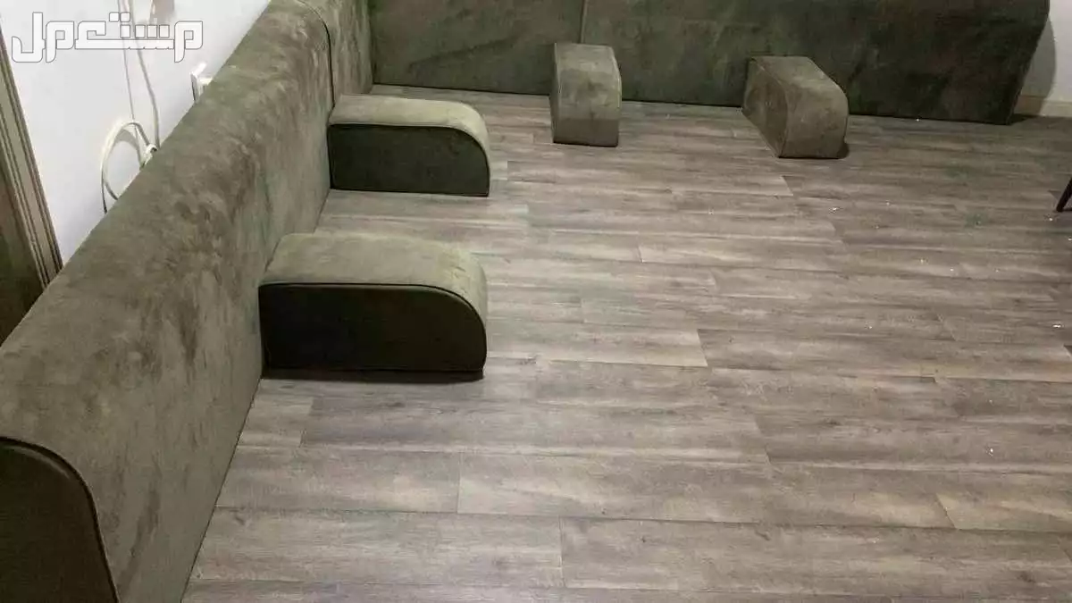 للبيع مجلس عربي مساند مقاس 6*4