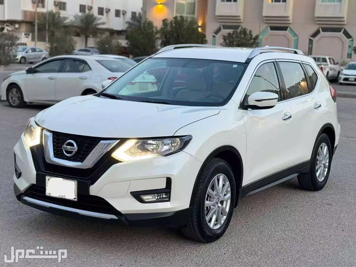 سيارة للبيع نيسان اكس تريل 2021 دبل 7 مقاعد 2021 Nissan X-Trail 4WD 7 Se