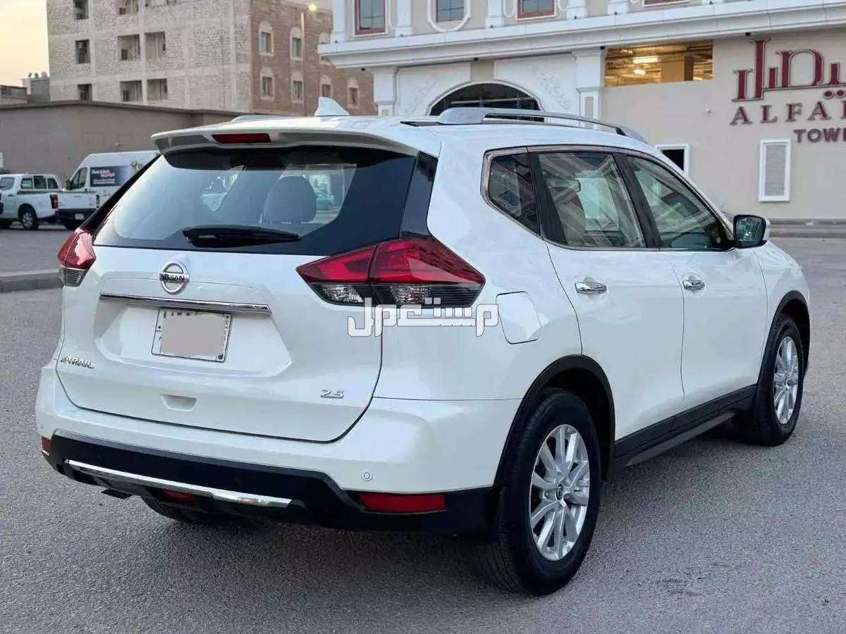 سيارة للبيع نيسان اكس تريل 2021 دبل 7 مقاعد 2021 Nissan X-Trail 4WD 7 Se