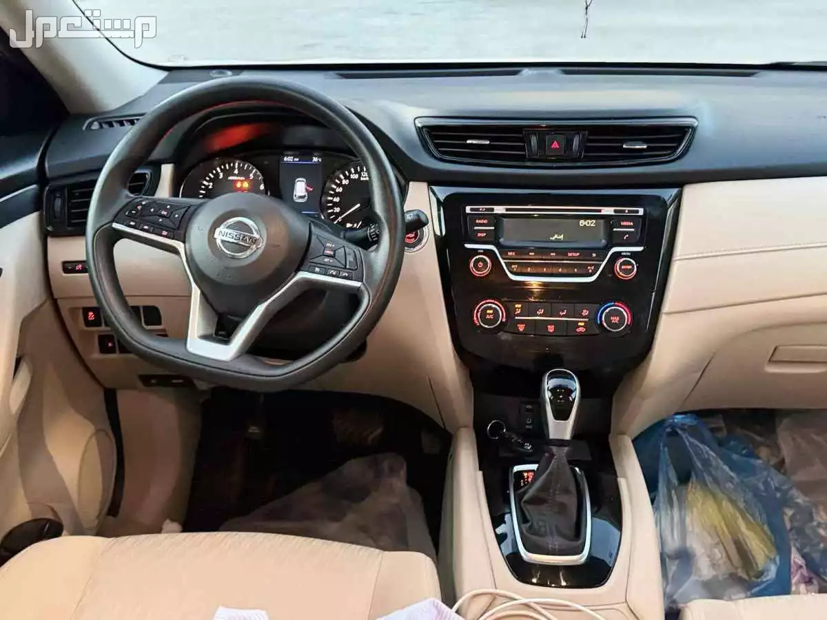 سيارة للبيع نيسان اكس تريل 2021 دبل 7 مقاعد 2021 Nissan X-Trail 4WD 7 Se