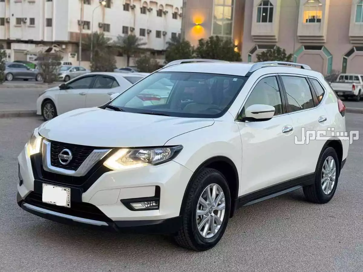 سيارة للبيع نيسان اكس تريل 2021 دبل 7 مقاعد 2021 Nissan X-Trail 4WD 7 Se