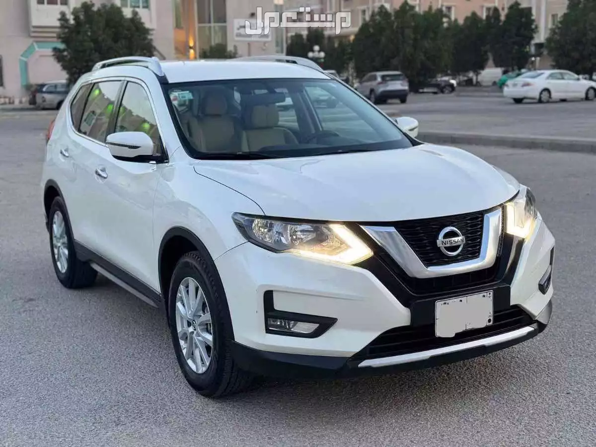 سيارة للبيع نيسان اكس تريل 2021 دبل 7 مقاعد 2021 Nissan X-Trail 4WD 7 Se