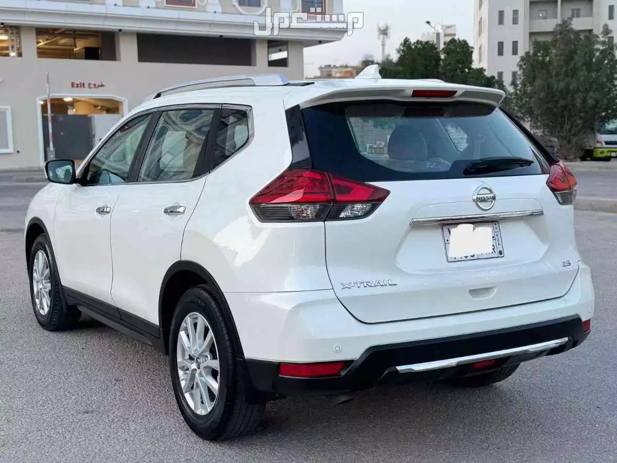 سيارة للبيع نيسان اكس تريل 2021 دبل 7 مقاعد 2021 Nissan X-Trail 4WD 7 Se