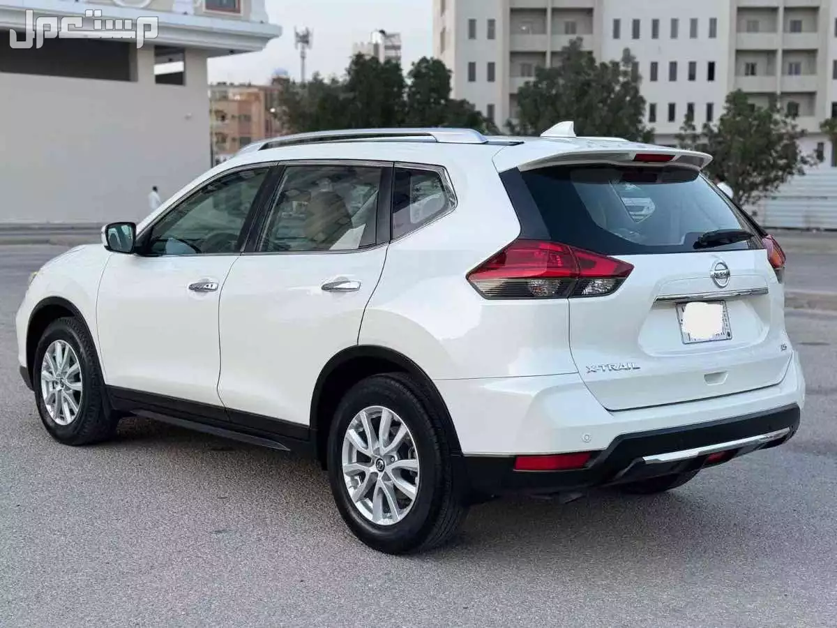سيارة للبيع نيسان اكس تريل 2021 دبل 7 مقاعد 2021 Nissan X-Trail 4WD 7 Se