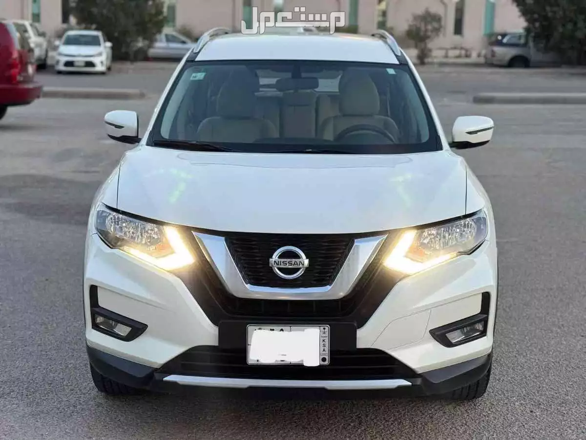 سيارة للبيع نيسان اكس تريل 2021 دبل 7 مقاعد 2021 Nissan X-Trail 4WD 7 Se