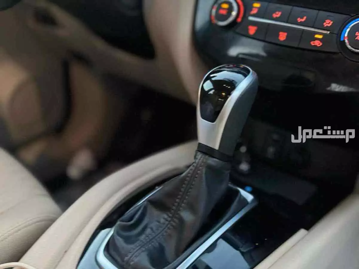 سيارة للبيع نيسان اكس تريل 2021 دبل 7 مقاعد 2021 Nissan X-Trail 4WD 7 Se