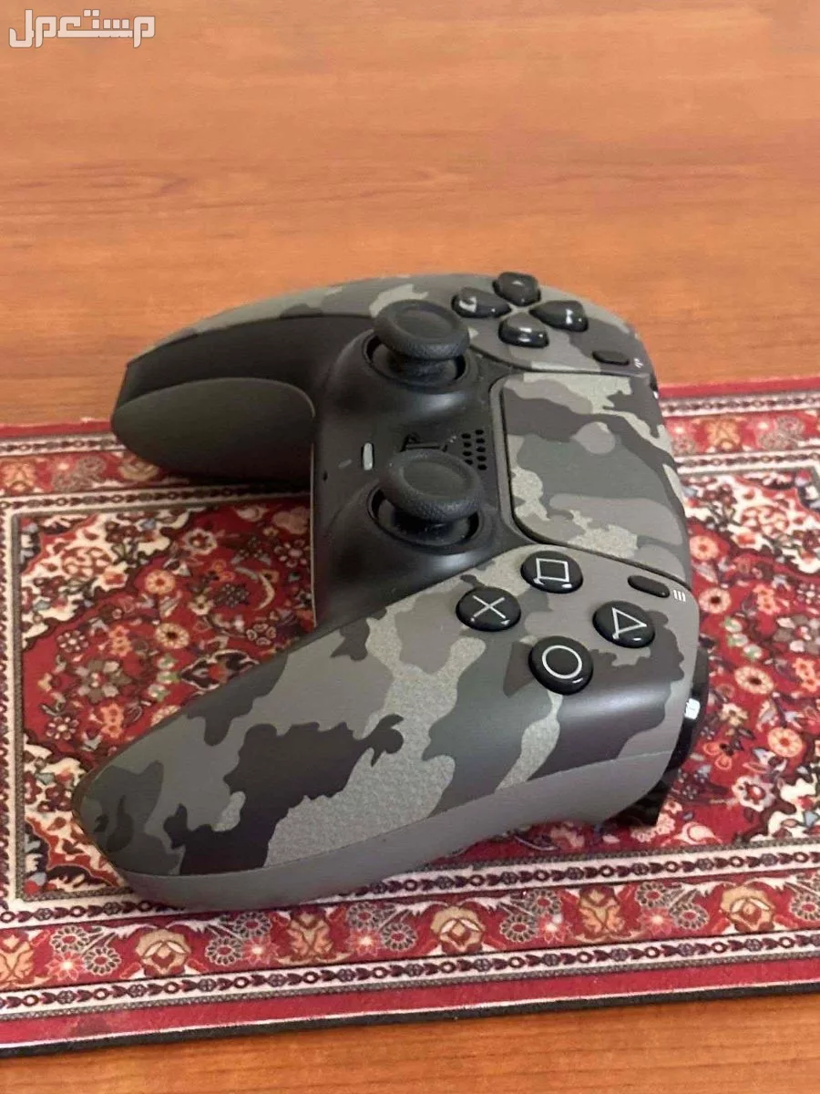 للبيع يد سوني 5 جديده ب 220 تبوك
