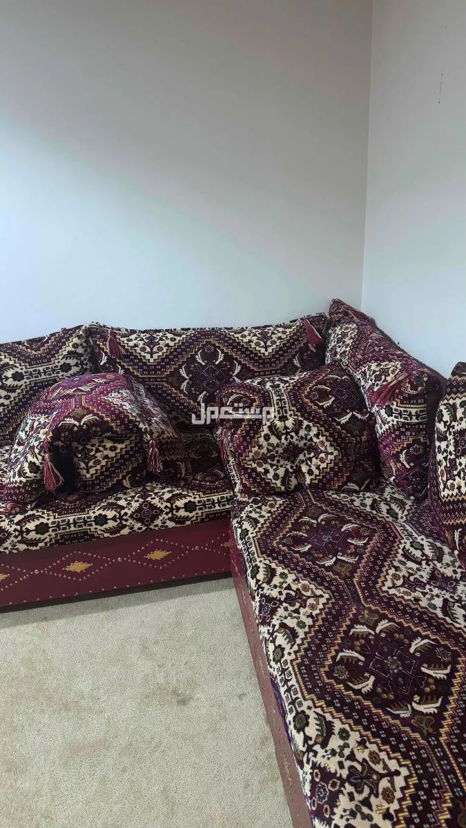 جلسة نظيفة جدا للبيع ب600  في الرياض بسعر 600 ريال سعودي