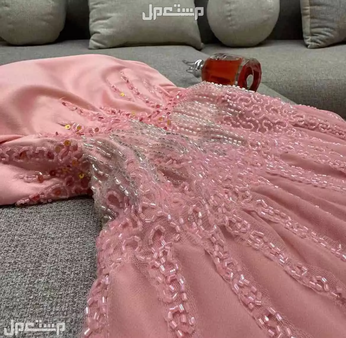 فستان ناعم و انيق يوجد توصيل ف جده و مكه