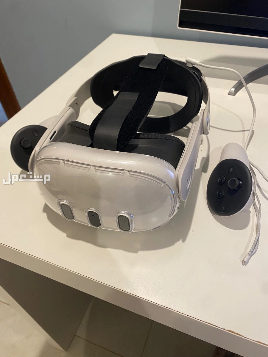 للبيع نظارة VR Meta Quest 3 في جدة بسعر 2200 ريال سعودي