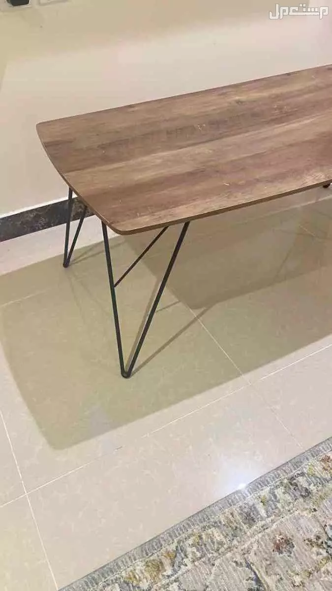 طاولات خدمة في الرياض استعمال 3 سنوات نظيفه
