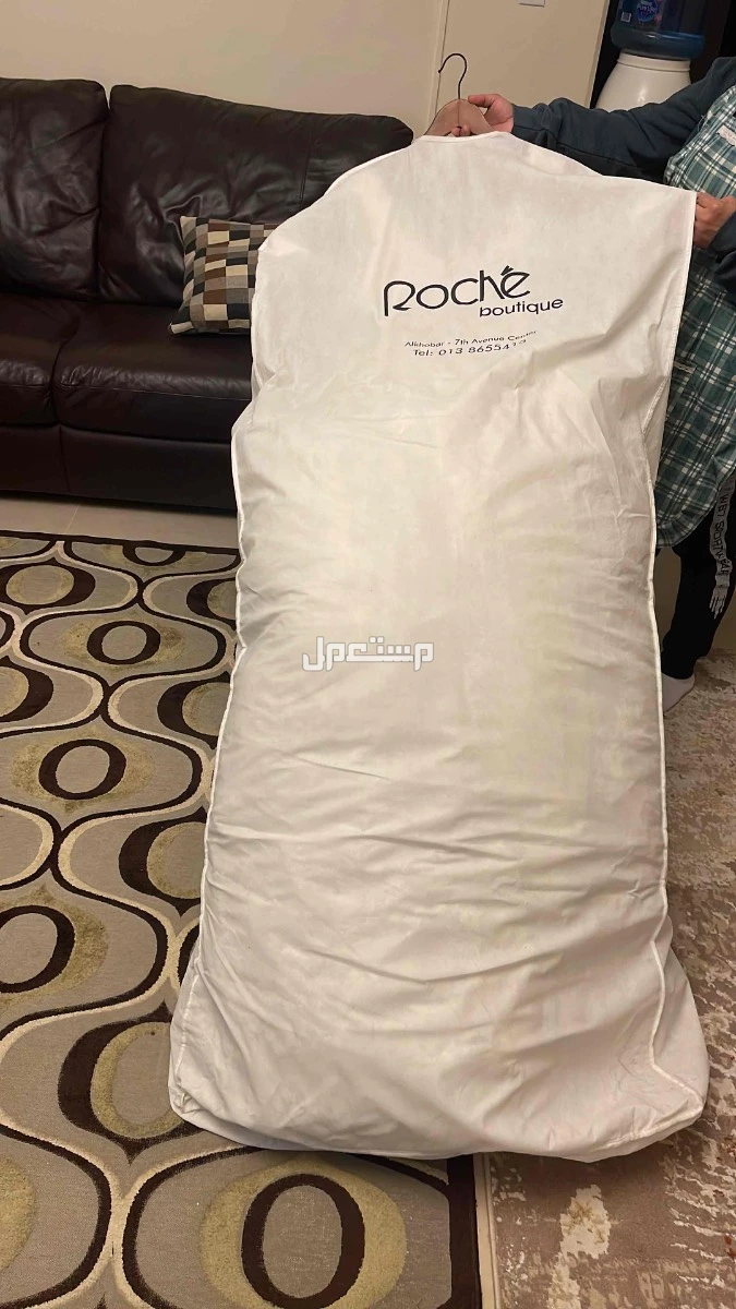 الدمام الشاطىء الشرقي فستان زواج فخم للبيع مع ملحقاته