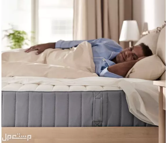 إطار سرير بني غامق + مرتبة 120 × 200 (مستخدم لمدة 6 أشهر) in Riyadh at a price of 2210 SAR