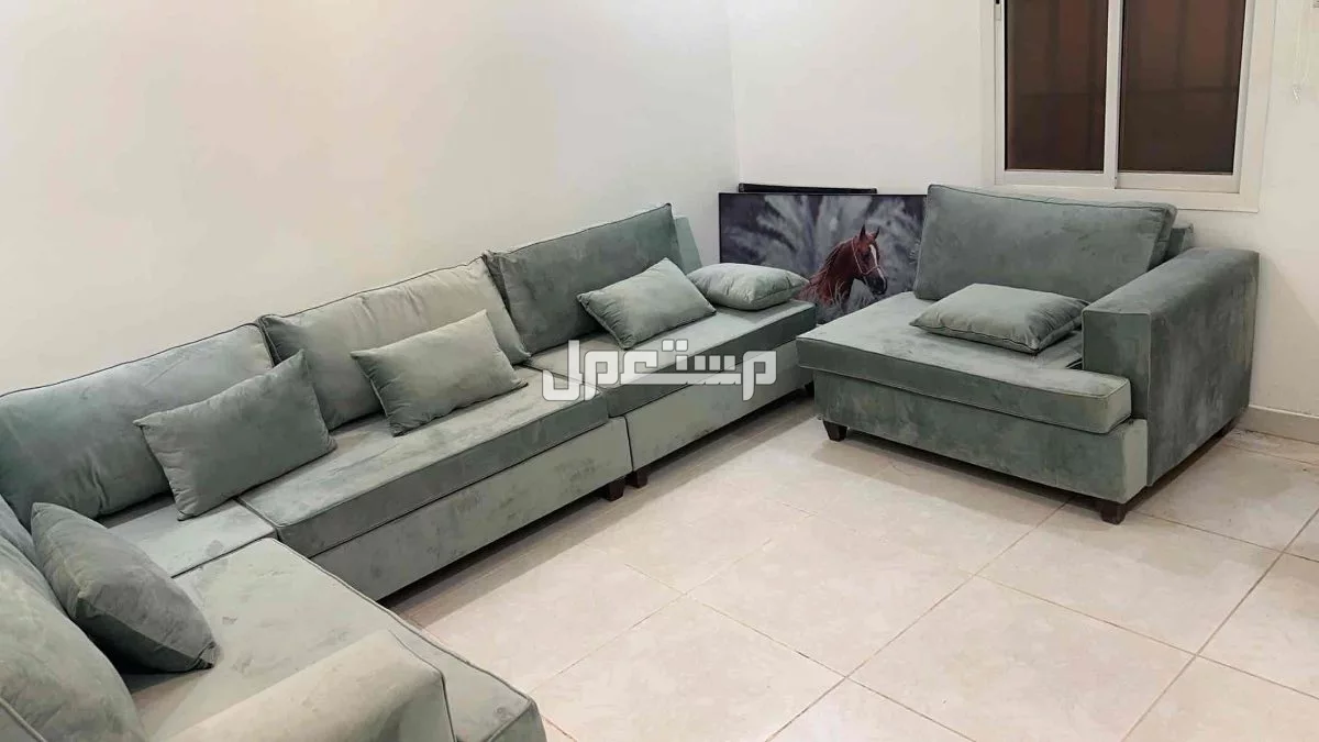 طقم كنب للبيع  في الدرعية بسعر 300 ريال