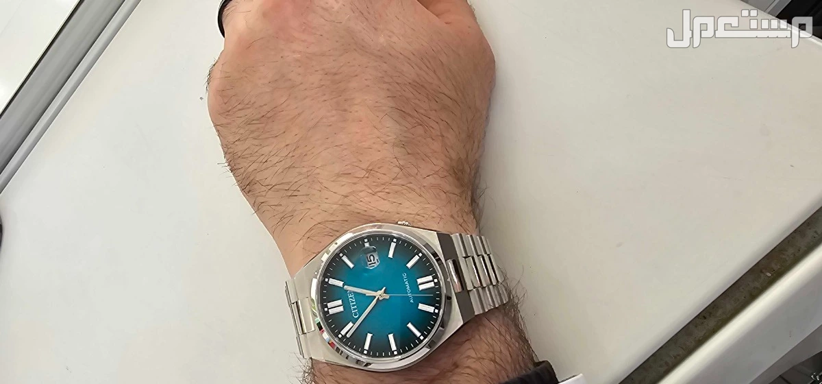 للبيع فى الرياض حي الدار البيضاء ساعه سيتزين ياباني اتوماتيك لون مميز