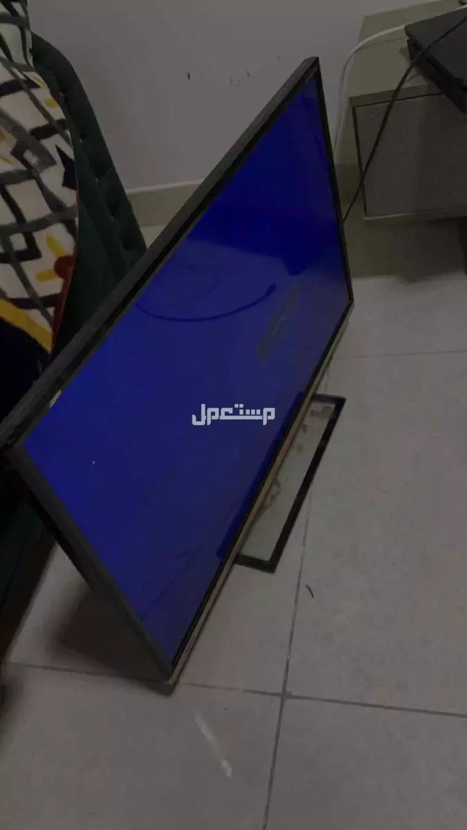 تلفزيون 50 بوصه وتحت في الدمام بسعر 200 ريال سعودي