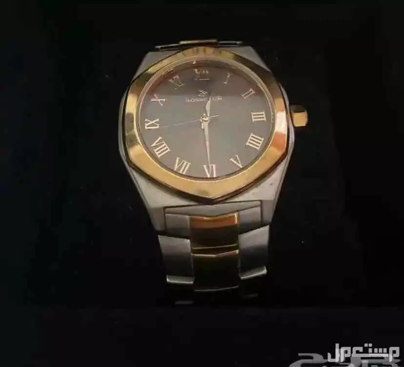 ساعة بوس كلوب في أبهــــا بسعر 250 ريال سعودي