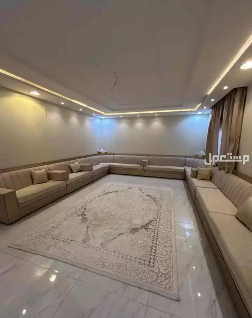 طقم كنب مجلس للبيع في الرياض، البيع على السوم