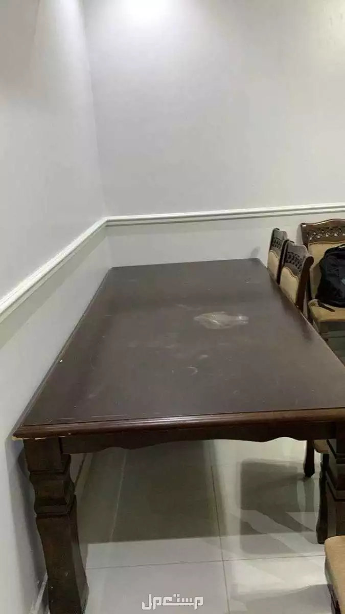 للبيع طاولة طعام 8 كراسي ومدخل