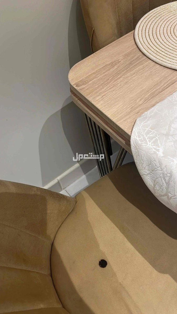 طاولة طعام 6 كراسي مع اللوحه بسعر 500﷼
