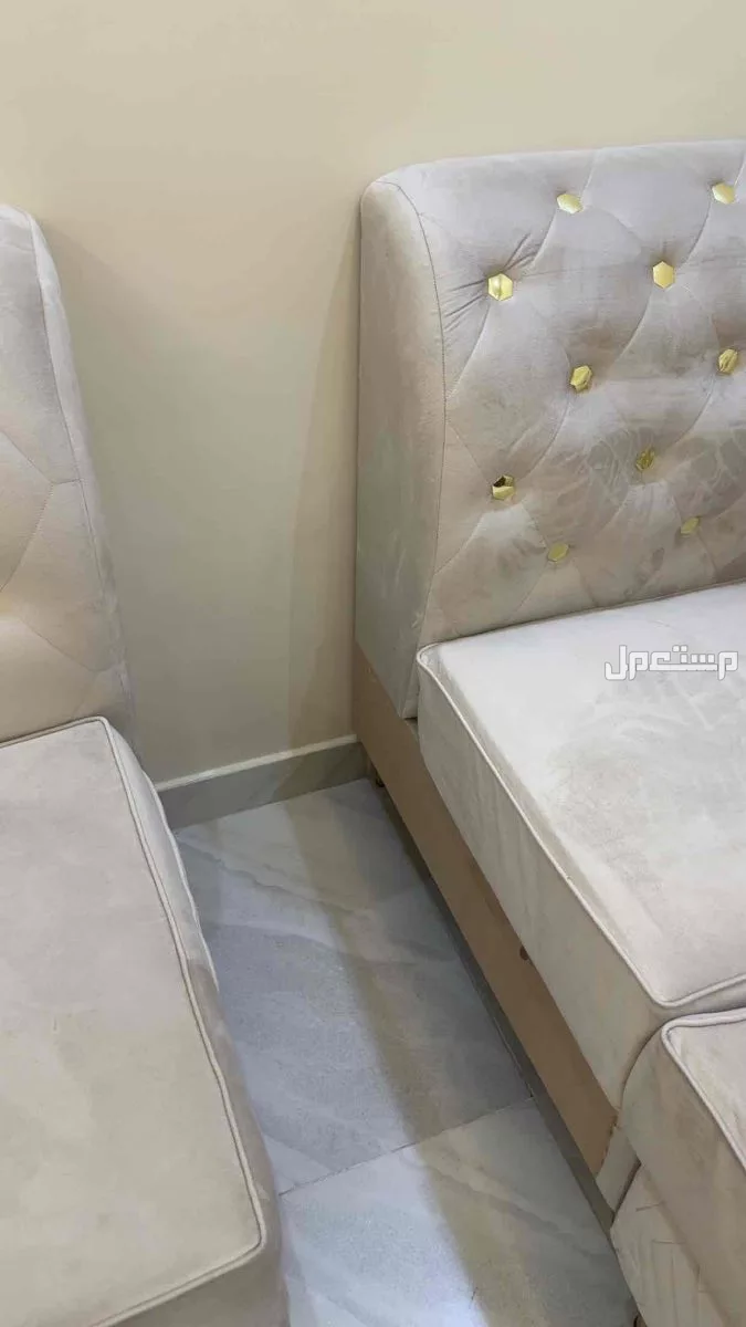 الرياض العزيزية بسعر ألف ريال سعودي هنا الفراغ