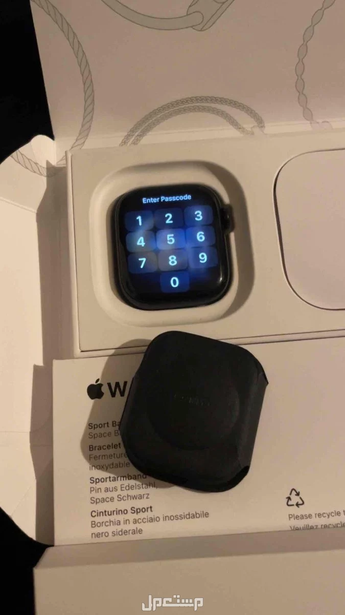 ساعة ابل الجيل العاشر 42 ملم GPS لون اسود حزام رياضي