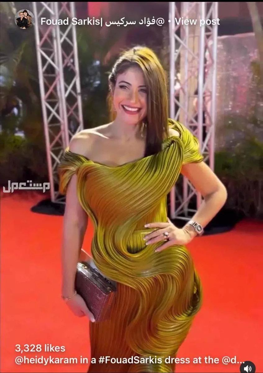 فستان من المصمم فؤاد سركيس مقاس 44  نظيف لبس مره وحده  معه كامل المرفقات  شريته 6 الاف وابي فيه 2500