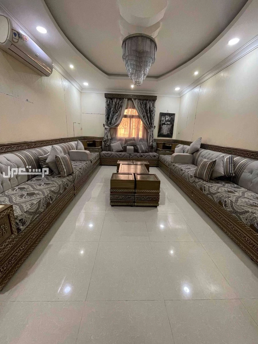 كنب مجلس  في الدمام بسعر 00001 ريال سعودي