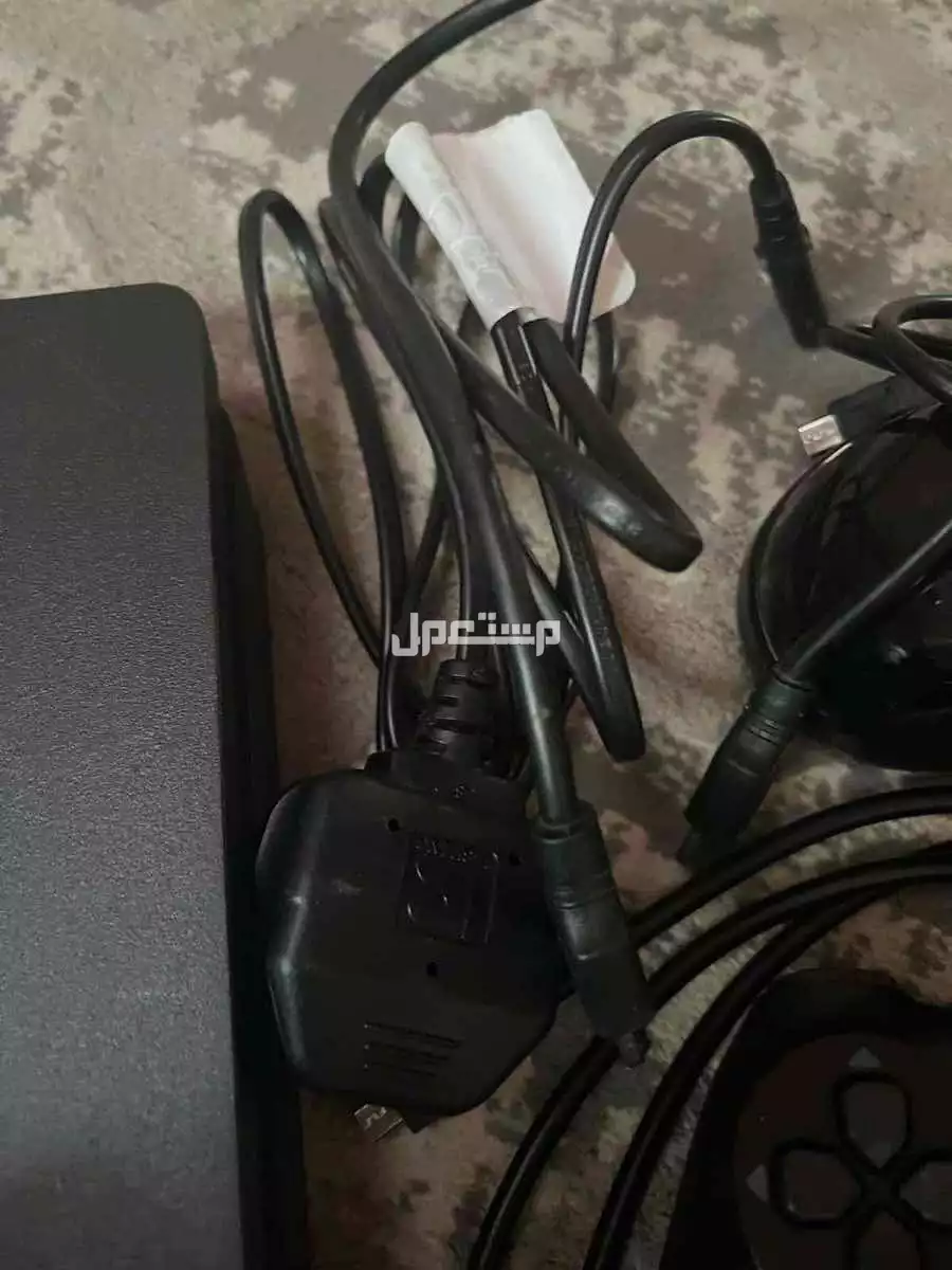 للبيع سوني السعر 1200 في المذنب بسعر 1200 ريال سعودي