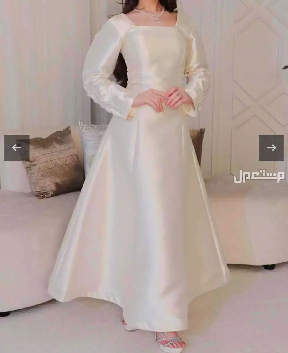 فستان ابيض ملبوس 3 ساعات في الرياض بسعر 215 ريال سعودي