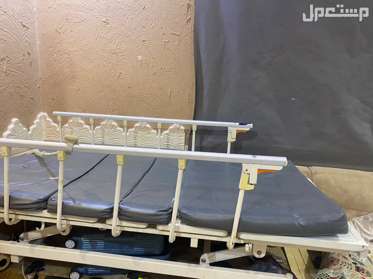 سرير طبي كهربائي  في الرياض بسعر 600 ريال سعودي