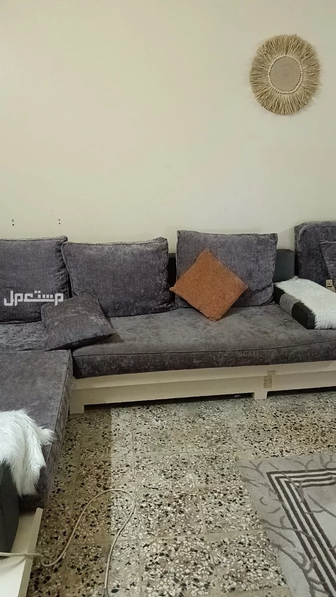 المدينة المنورة حي بني ظفر شارع الحزام خلف ماكدونالد للبيع كنب مستعمل