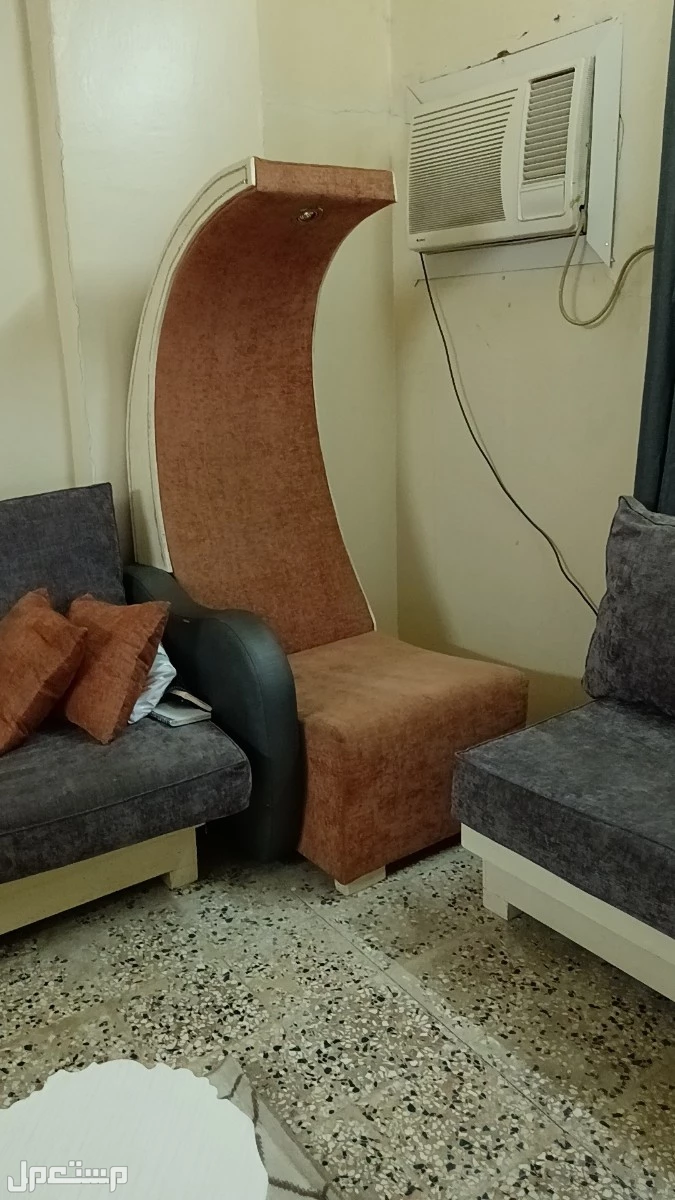 المدينة المنورة حي بني ظفر شارع الحزام خلف ماكدونالد للبيع كنب مستعمل