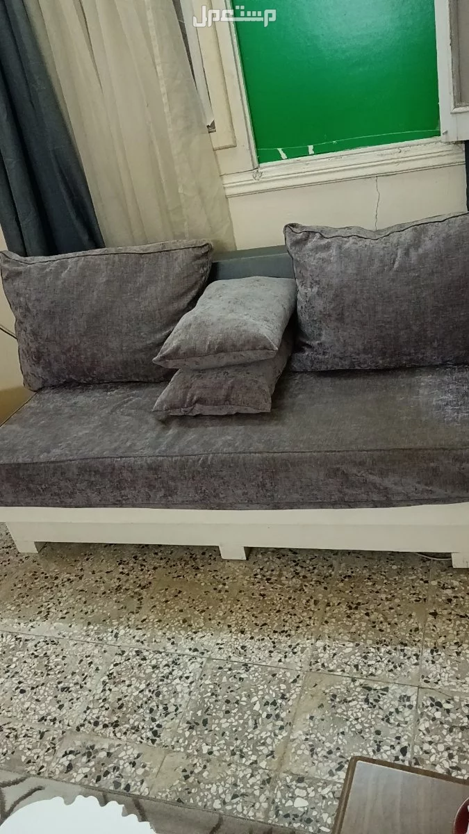 المدينة المنورة حي بني ظفر شارع الحزام خلف ماكدونالد للبيع كنب مستعمل