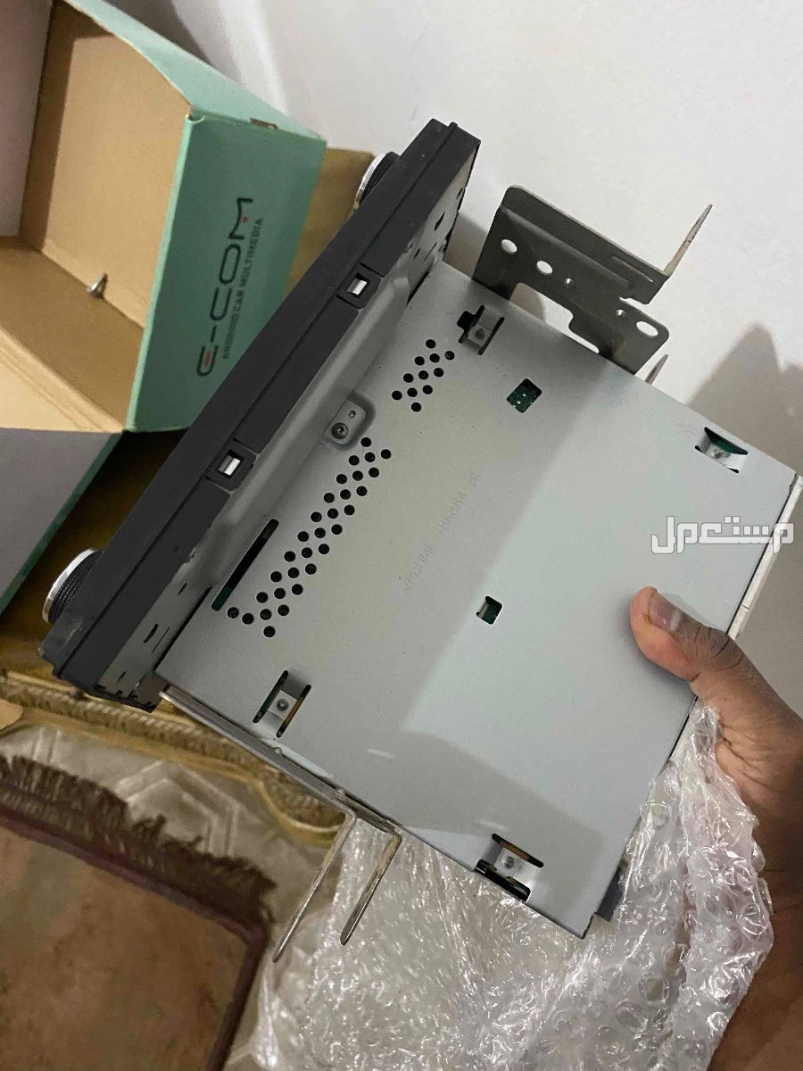 للبيع في عنيزه مسجل سيارة نيسان صني بتاع الشركة 2017 وكالة ع السوم 500 ريال