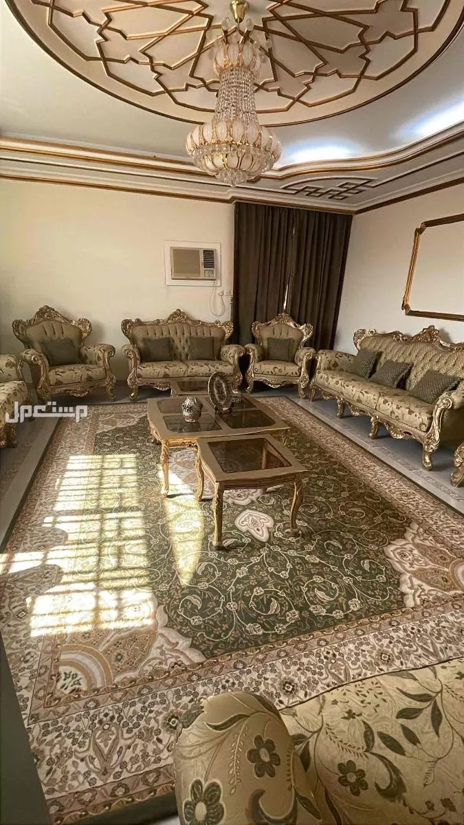 طقم مجلس في مكة المكرمة بسعر 3 آلاف ريال سعودي
