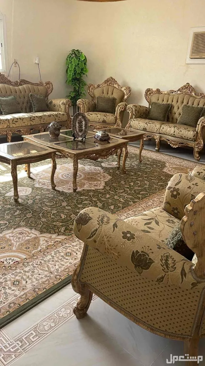 طقم مجلس في مكة المكرمة بسعر 3 آلاف ريال سعودي