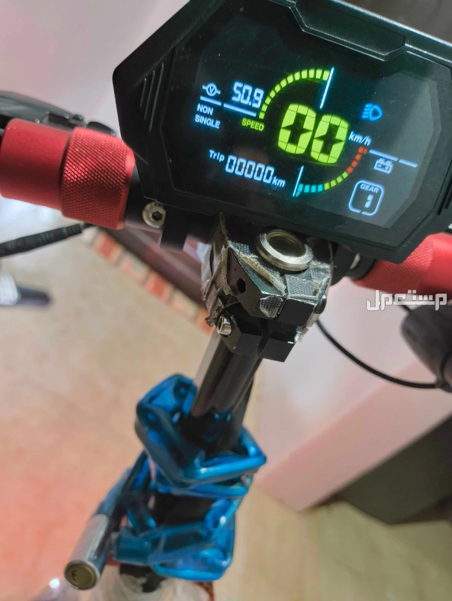 سكوتر الوحش الغني عن التعريف 1100