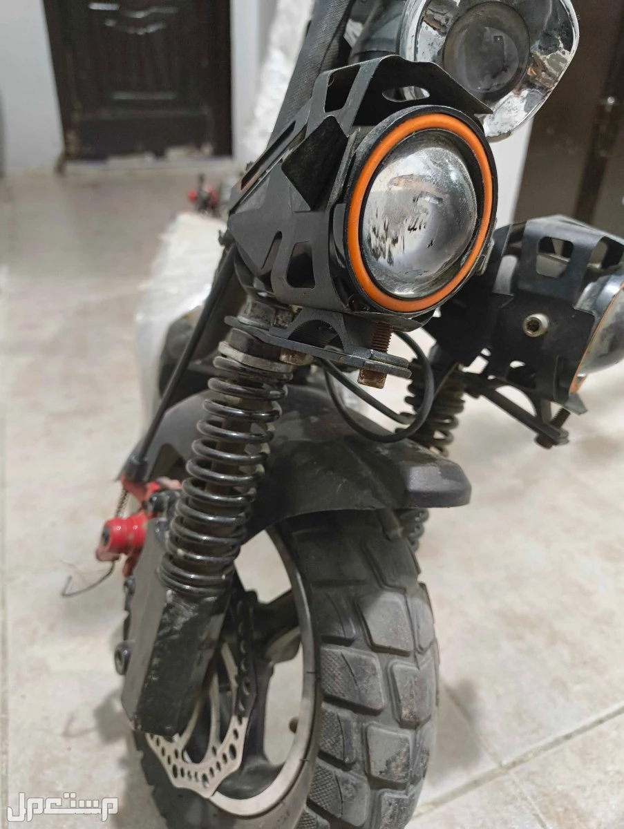 سكوتر الوحش الغني عن التعريف 1100
