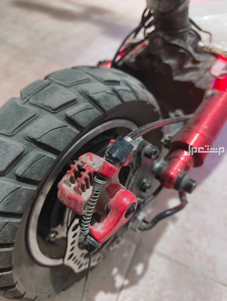 سكوتر الوحش الغني عن التعريف 1100